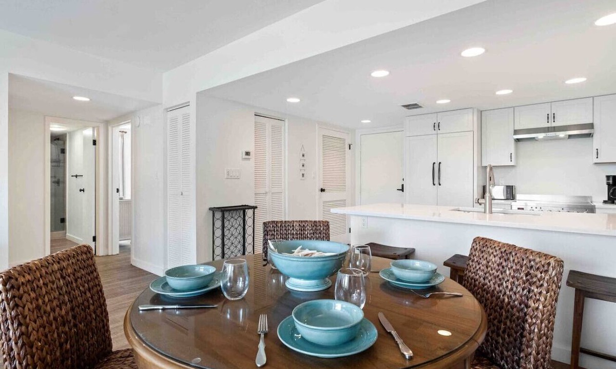 Harbour Town Condo | Luxury Penthouse in the Heart of Harbour Town