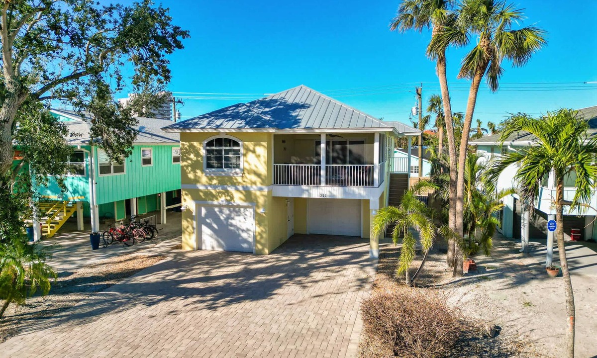 Fort Myers Beach House | Luxury Private Home Pool Heated 1 Block to Beach