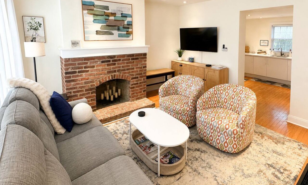 Center City House | Luxury Rittenhouse Home - Steam Shower - 3BR - 2BA