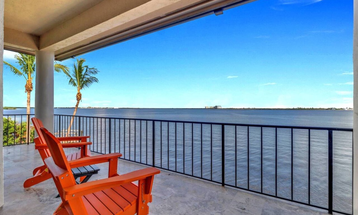 Iona Shores House | Luxury River View Estate | Heated Pool & Amazing Sunsets | Perfect Gathering for Families & Friends