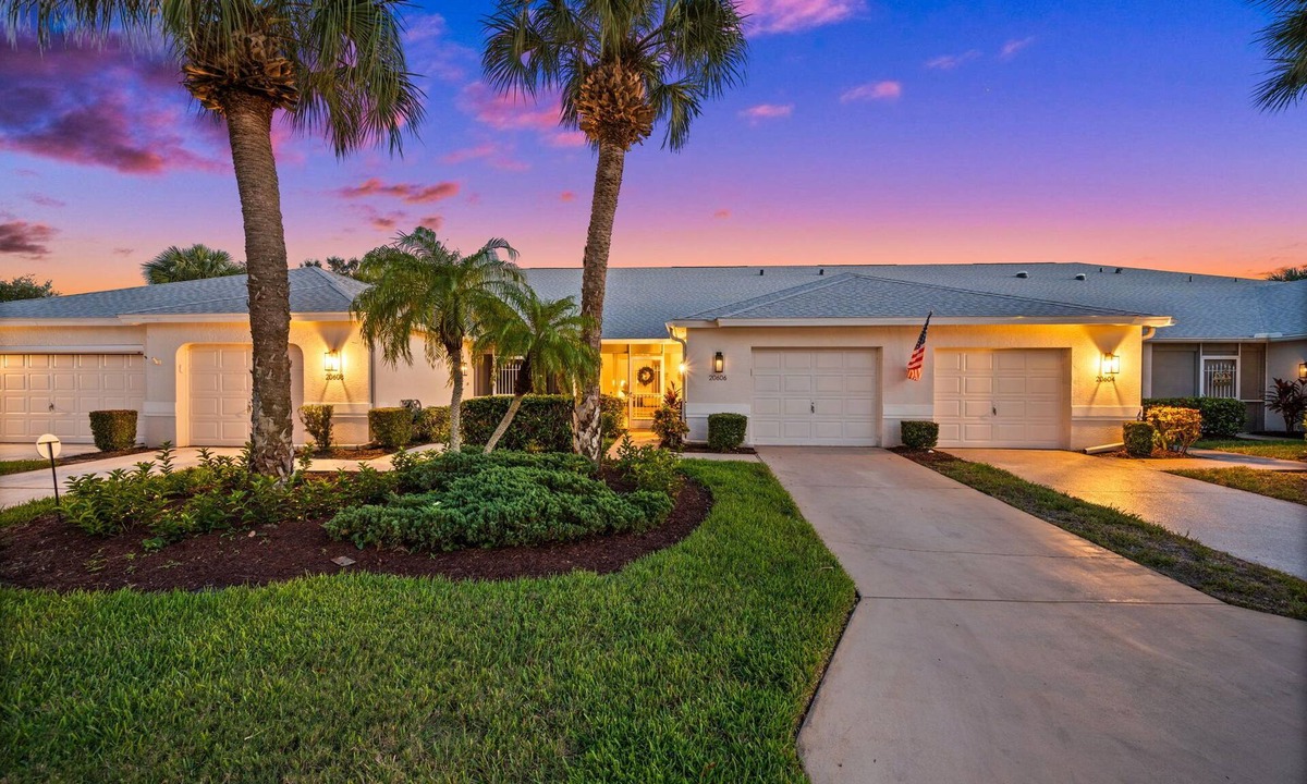 Estero Villa | Luxury Villa! On a Beautiful Golf Course! Fabulous Location! Quiet & Private!