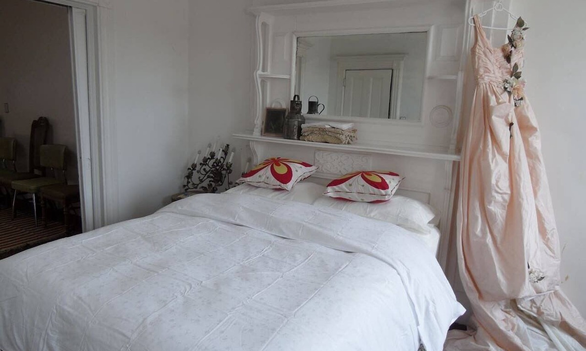 Bedford-Stuyvesant Apartment | Maison de sirènes 2, Bohemian, ecclectic apartment