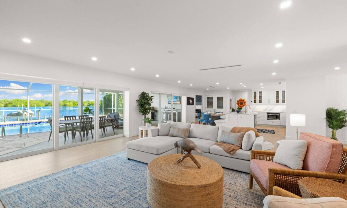 Bonita Springs House | Manatee Bay - Waterfront Pool Home & Walk to Bonita Beach