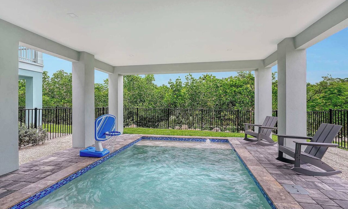 Cortez House | Manatee Cove at Hunters Point. Luxury Waterfront Living by Mainsail Vacation Rentals