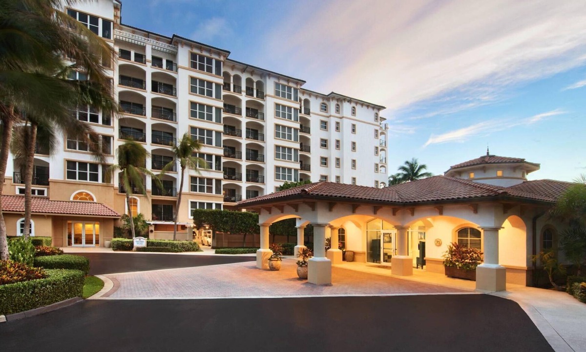 Palm Beach Shores Resort | Marriott Ocean Pointe Resort - Studio Unit Sleeps 4