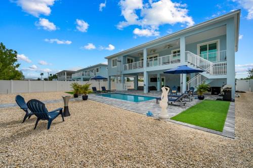 Marathon Villa | Mermaid's Paradise ~ Pool ~ Dock ~ Games ~ Views
