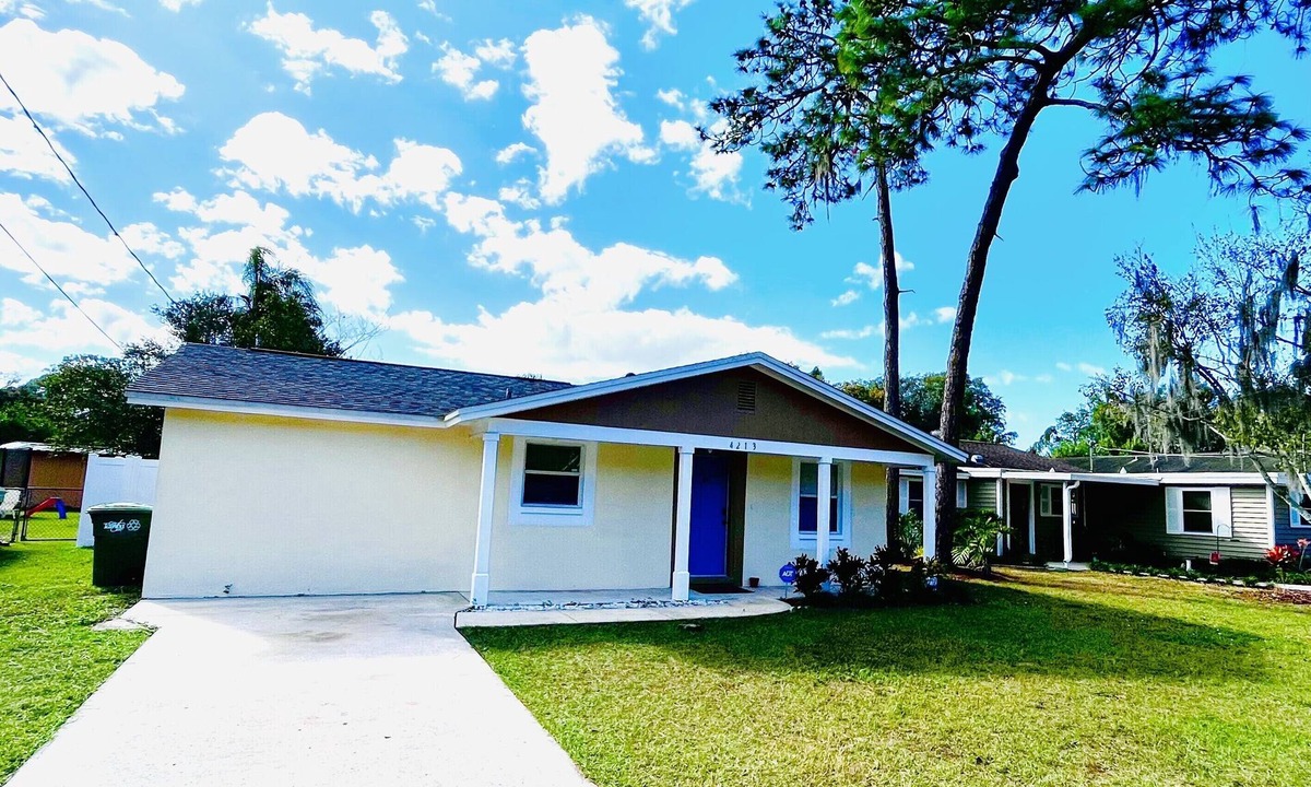 Temple Crest House | Mid Cent Modern near Beach 🏖 Bush Gardens 🎢 USF 🎓