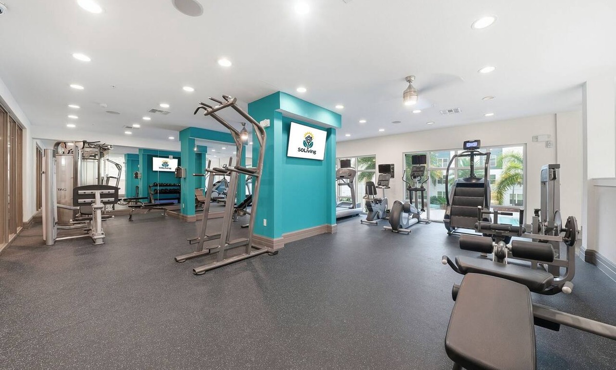 Courier City - Oscawana Apartment | Modern 2BR w/Pool | Pet-Friendly | Unit #17