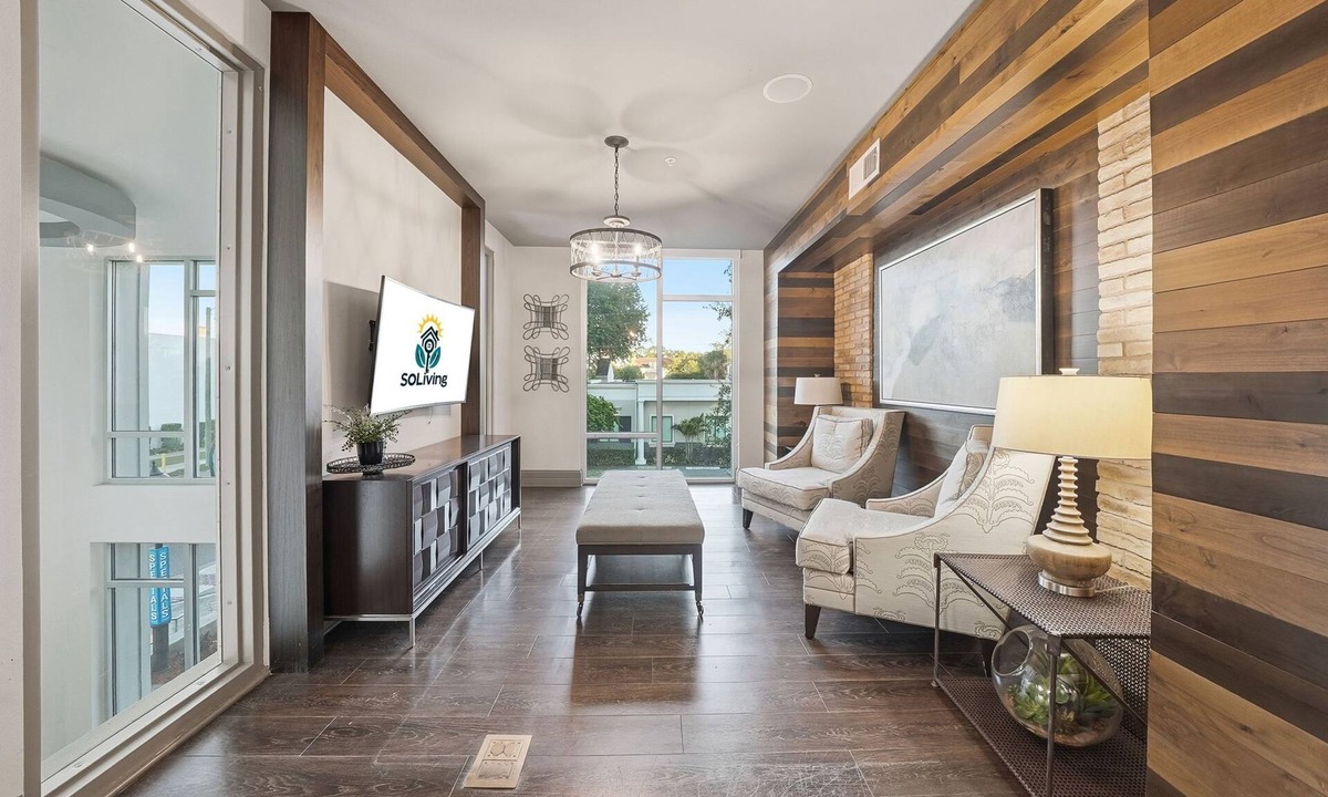 Courier City - Oscawana Apartment | Modern 2BR w Pool Pet-friendly Unit 19
