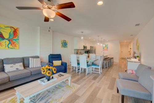 Madeira Beach Apartment | Modern 3BR 3BA Condo Heated Pool & Walk to Madeira Beach