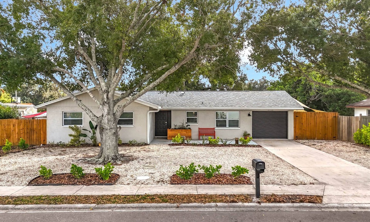Sarasota House | Modern 3BR Sarasota House Fenced Yard EV