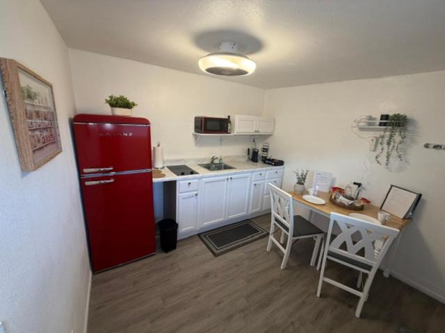Clair-Mel City Apartment | Modern Guest Suite Private Entrance Free Parking