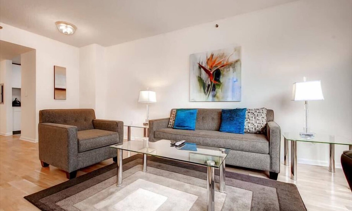 Hoboken Apartment | Modern Hoboken 1BR | Kitchen + Laundry | GLS