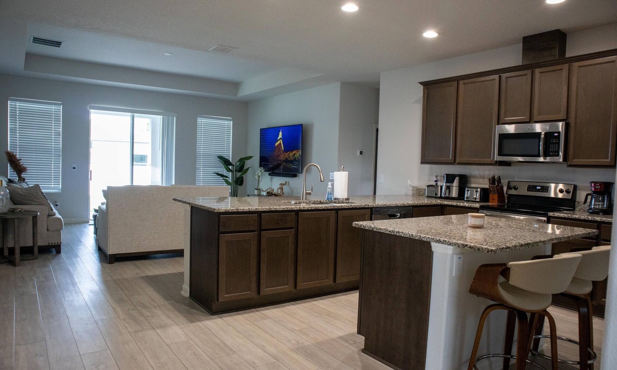 Port Malabar House | Modern Home in Palm Bay