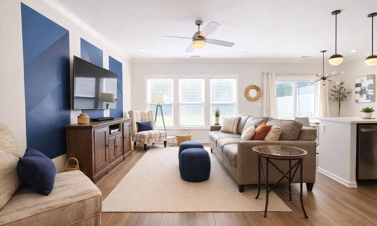 Spartanburg Villa | Modern Luxe 3BR Townhome Near Downtown Spartanburg