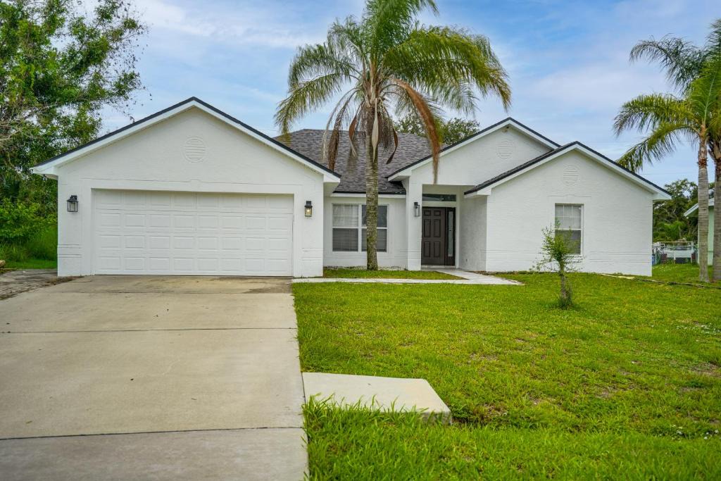 Port Saint Lucie House | Modern Port St Lucie Home: Shop, Dine & Unwind