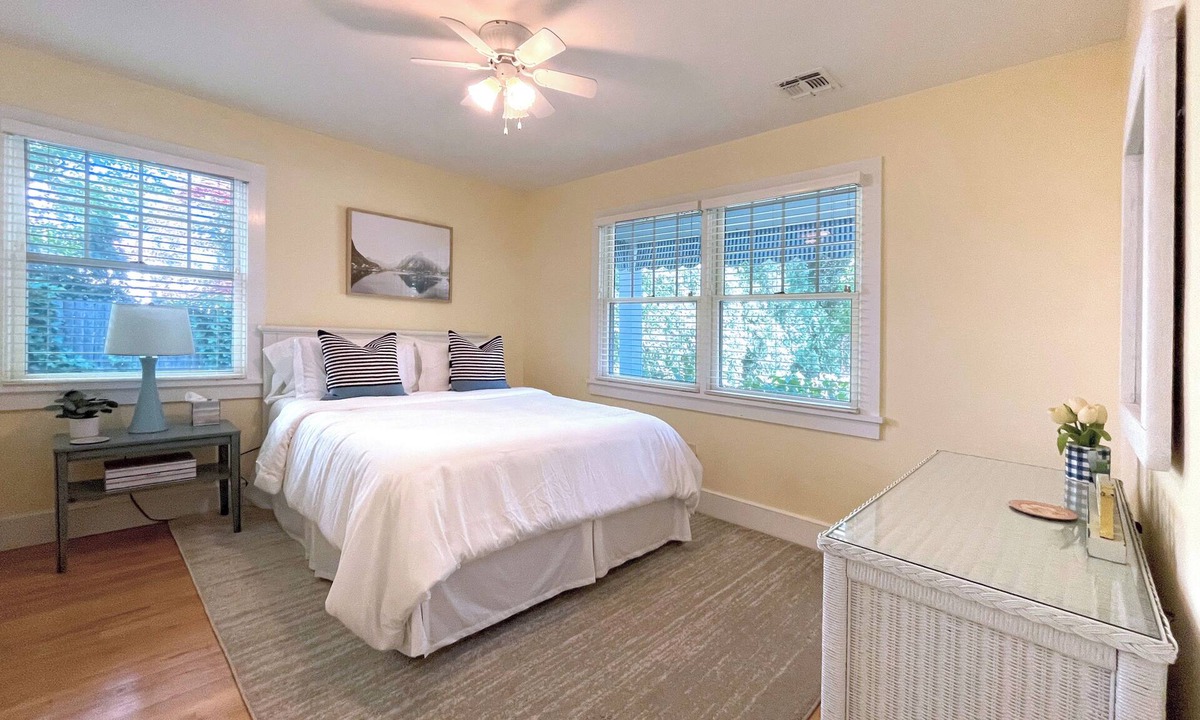 Spring Lake House | MONTH+ RENTALS ONLY-Immaculate Spring Lake, walk to beach/pool/town. Top reviews