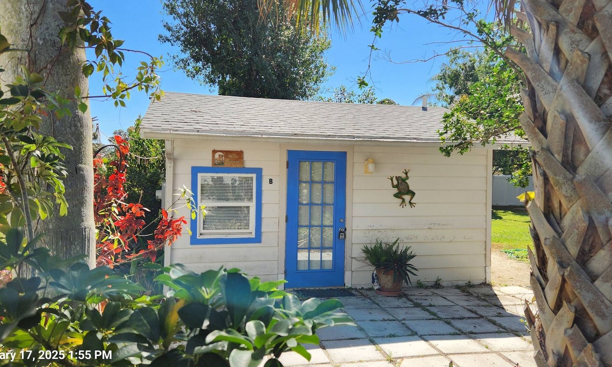 Laurel Cottage | Moon Dreams Cottage 1.7 mi to Nokomis Beach