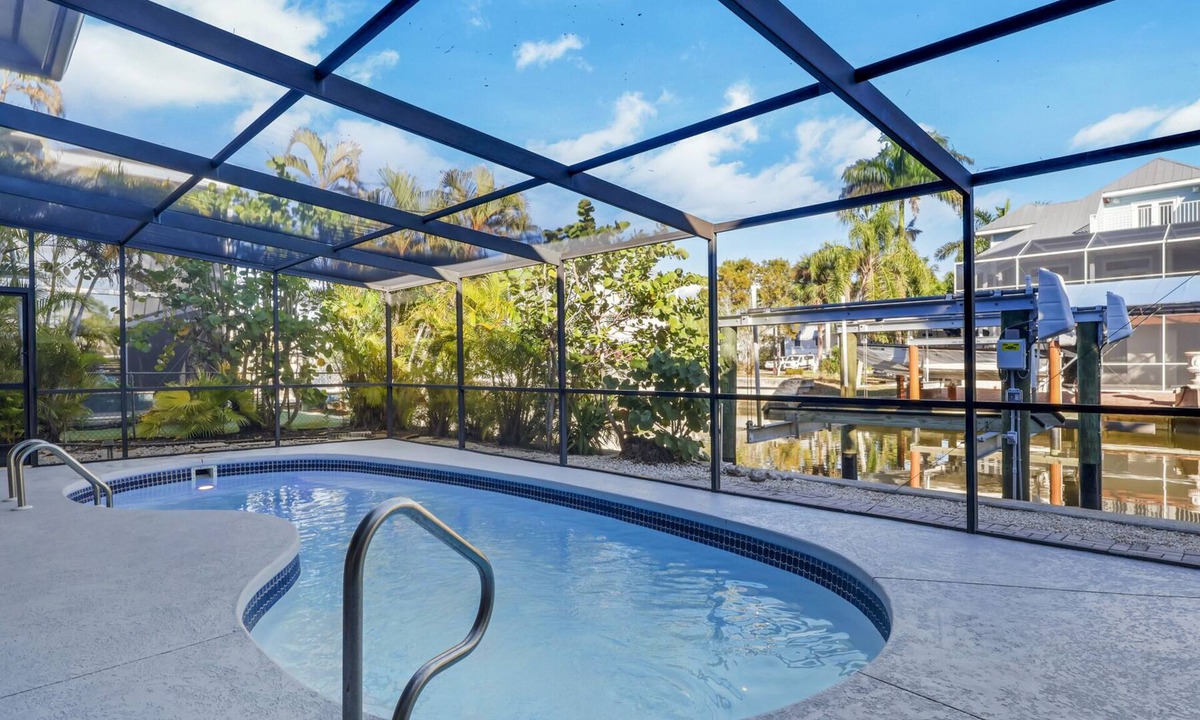 North Naples House | Naples Hidden Gem. Ultimate Family Experience!
