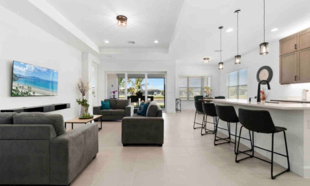 Rural Estates House | Naples! New modern home/CLUB HOUSE ACCES