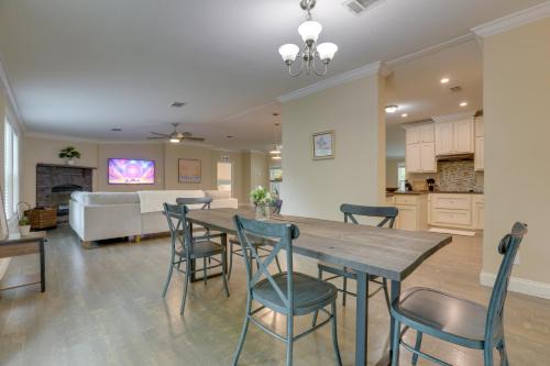 Palm City House | Nature Escape in Palm City: Group-Friendly Home