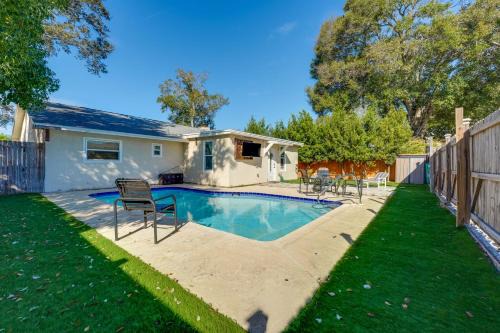 Palm Harbor Apartment | Near Fishing: Palm Harbor Studio w/Pool Access!