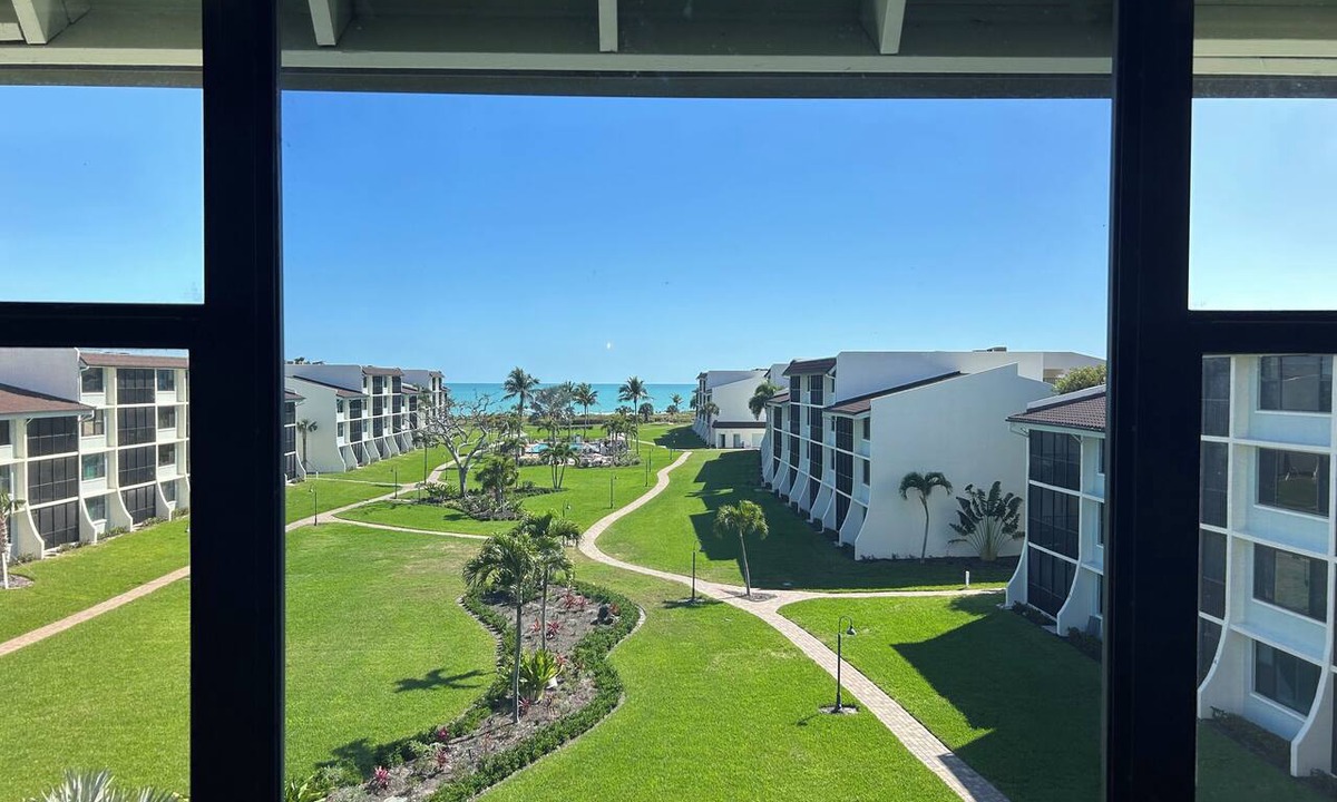 Sanibel Condo | NEW Beachfront & Gulf Water Views Loggerhead Cay 354— heated Pool, Tennis, Pickleball & Beach Gear. Weekly Stays