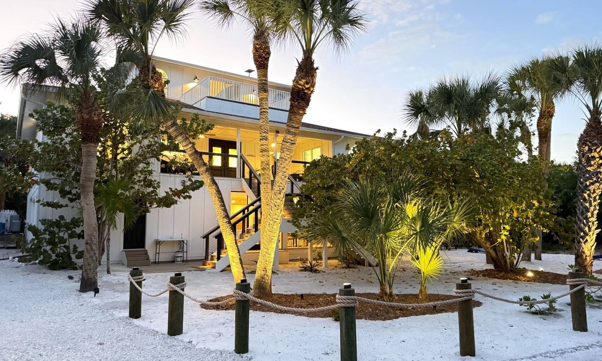 North Captiva House | NEW! CORAL CASTAWAY LUXURY HOME PRIVATE HEATED POOL & 2 GOLF CARTS