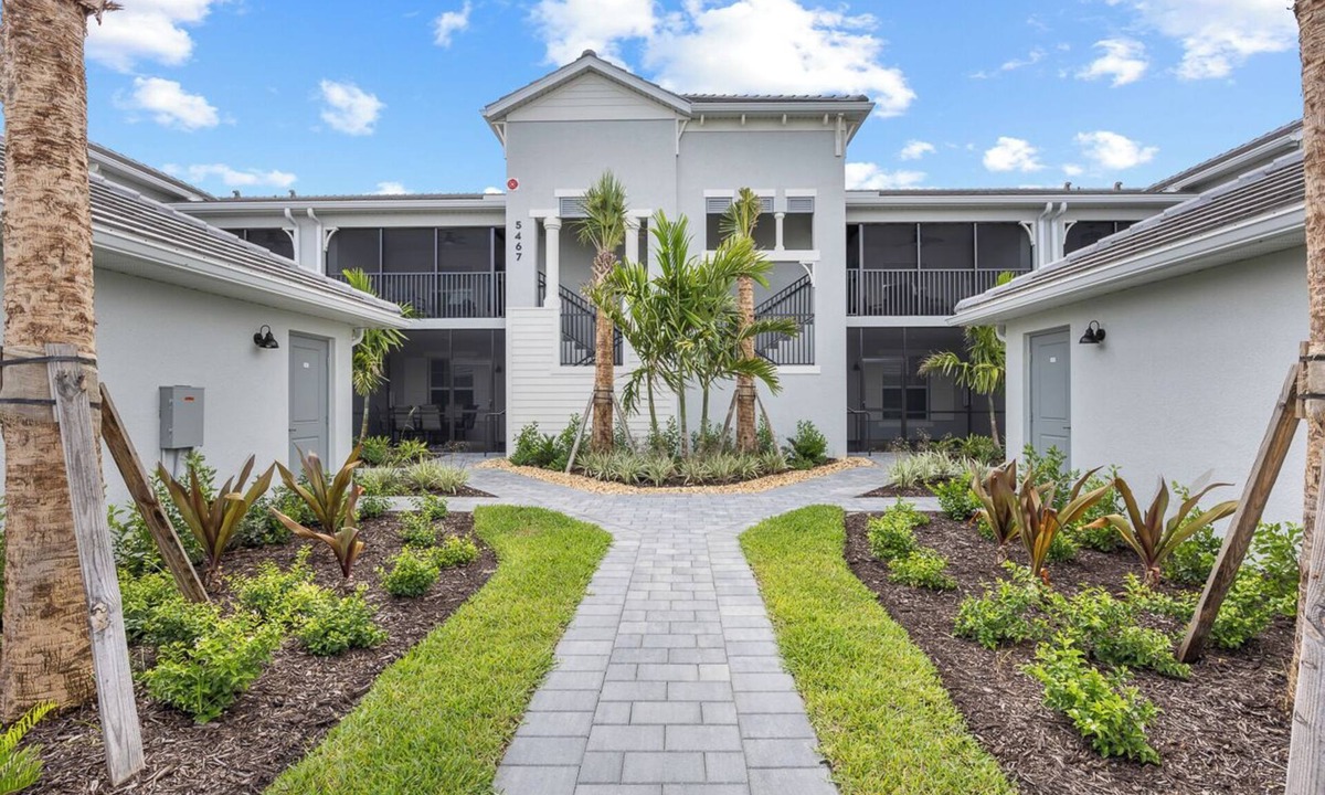 Immokalee Condo | NEW Golf Lovers Dream - Luxury 2B/2B Condo w/Office – The National at Ave Maria