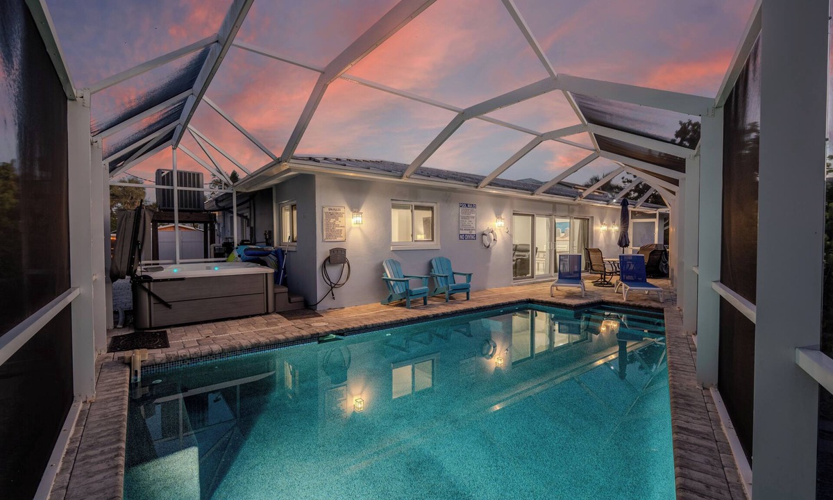 Fort Myers Beach House | New Listing - Miramar Palms is 4 minute walk to the beach access