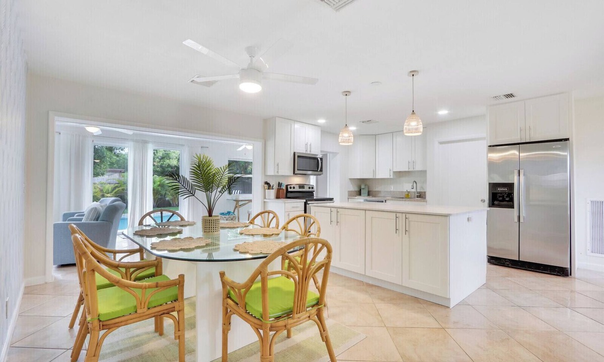 Palm Beach Gardens House | NEW Renovated Coastal Cottage