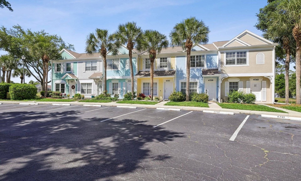 Sabal Harbour House | New To Market- Quiet Lakeview Townhome- Pool, Tennis, and Comfort