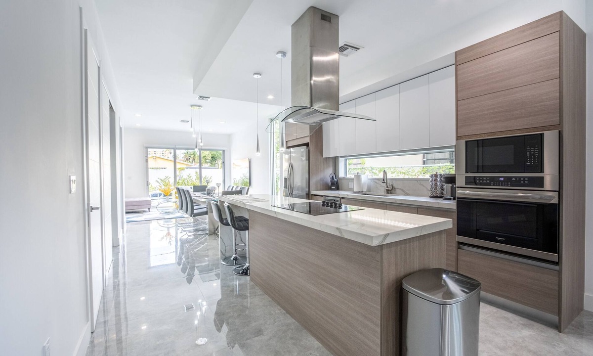 Coral Way House | NEW Townhouse in Coconut Grove