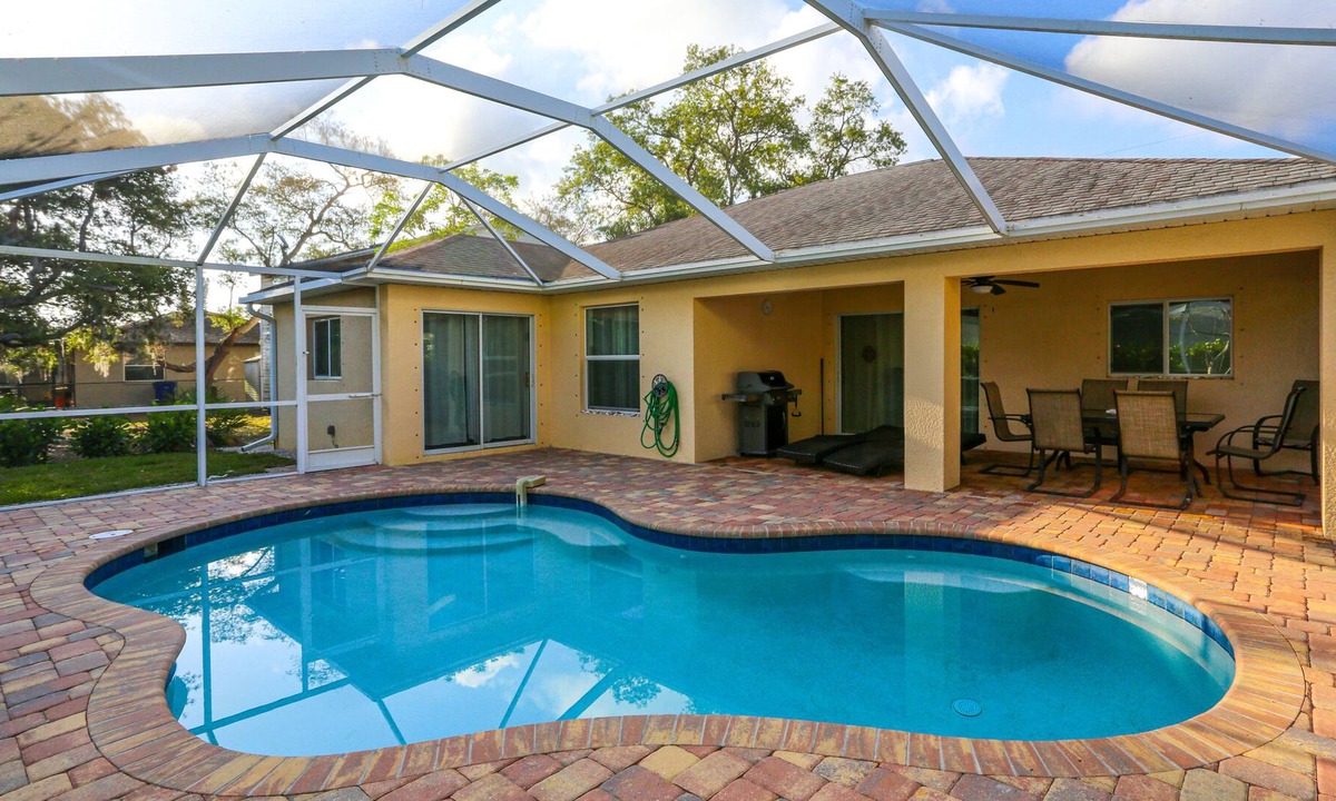 Bonita Shores House | **NEW VRBO LISTING*BONITA SPRINGS*BEAUTIFUL - POOL HOME**3BEDS/2 BATHS**