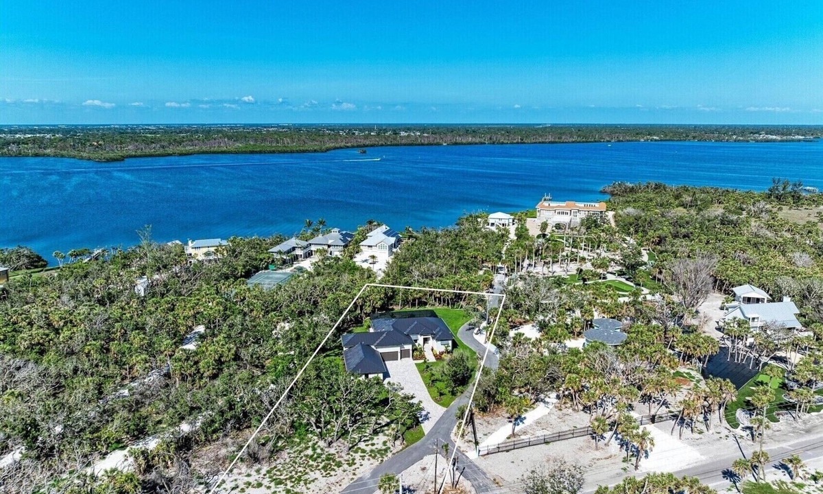 Englewood House | Newly built gorgeous 4-bedroom home awesome pool & hot tub. Private beach.