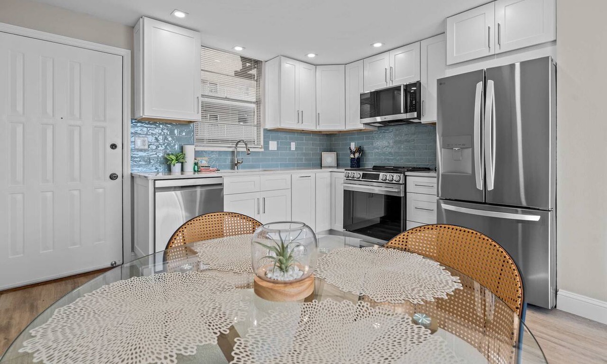 Bonita Springs Apartment | Newly Renovated Studio at Beach & Tennis 1401