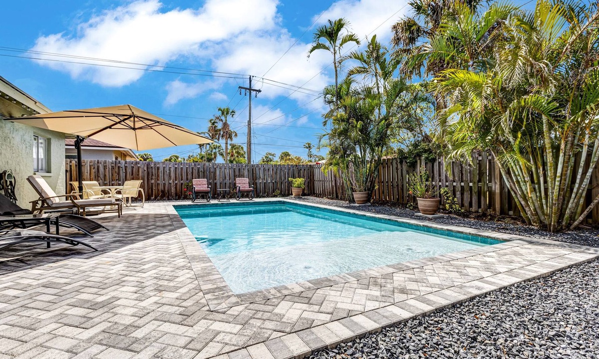 Naples Park House | Now-7/19 available. Jan 2027 OPEN