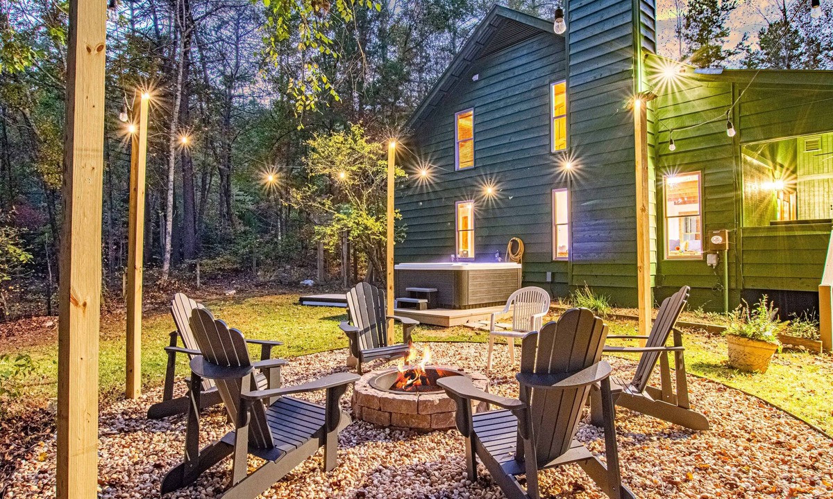Clarkesville House | Oakey Mountain Hideaway