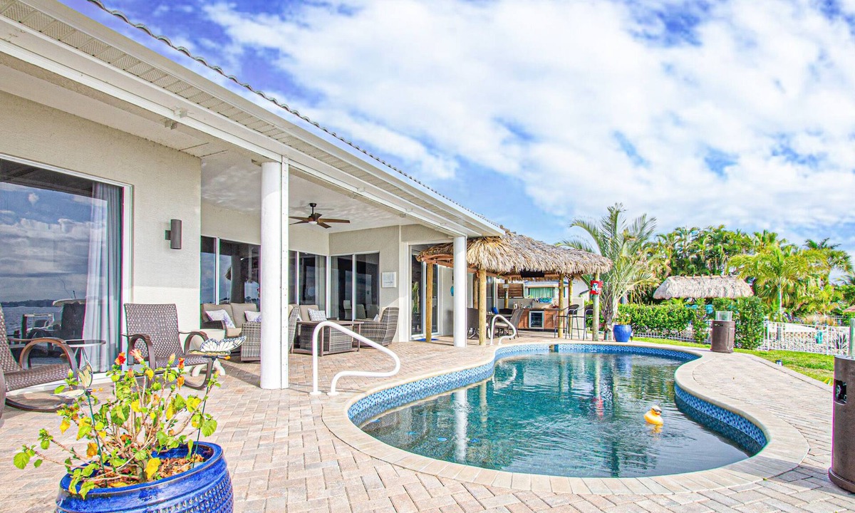 Caloosahatchee House | Ocean front Home with a beautiful sunset view.