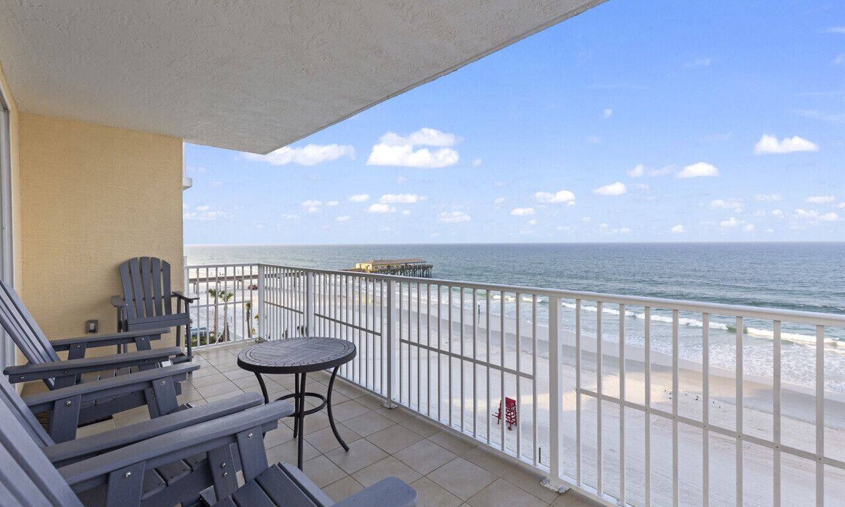 Ocean View Halifax Estates Condo | Ocean Oasis Oceanfront Pool Balcony Hot Tub