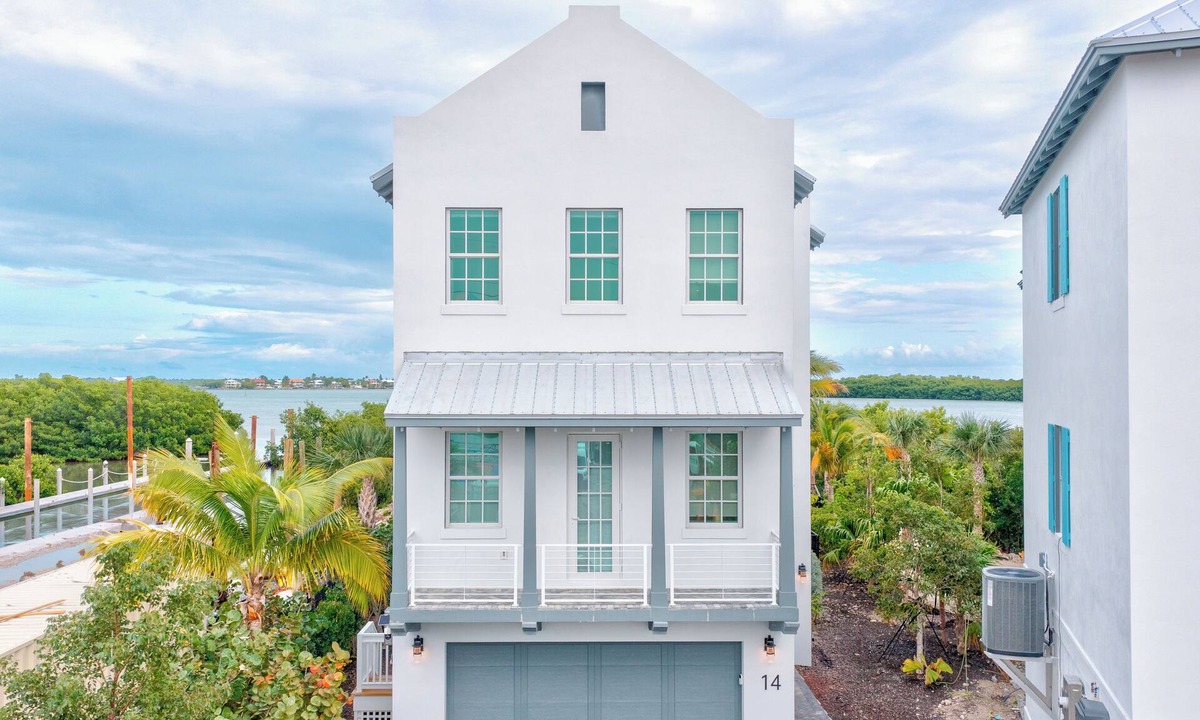 Marathon House | Ocean Palms Luxury Oceanfront SeaGlass Cove FLKeys
