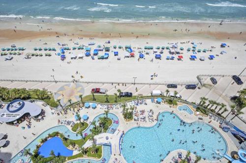 Brush - Stewarts House | Oceanfront Beach Escape Ocean Walk Resort Daytona