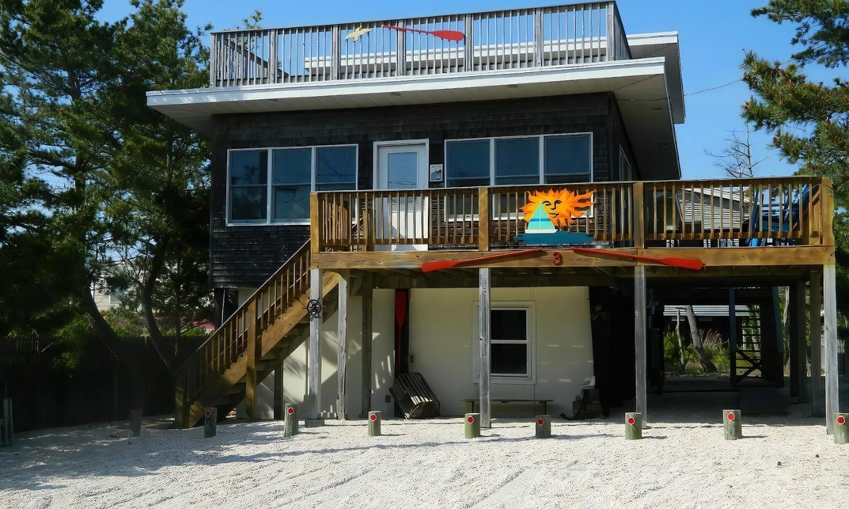 Harvey Cedars House | Oceanside rental in the heart of Harvey Cedars - plenty of room for everyone.