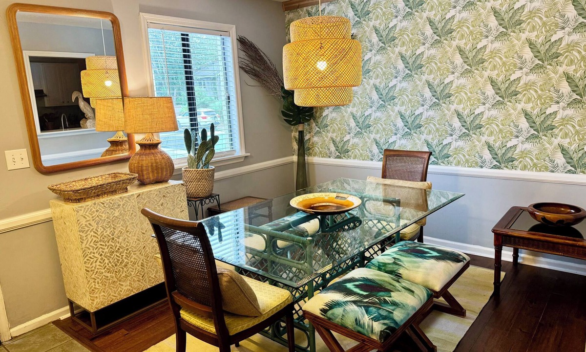 Old Village House | Old Mt Pleasant Oasis, 5 Min to Sullivans Island