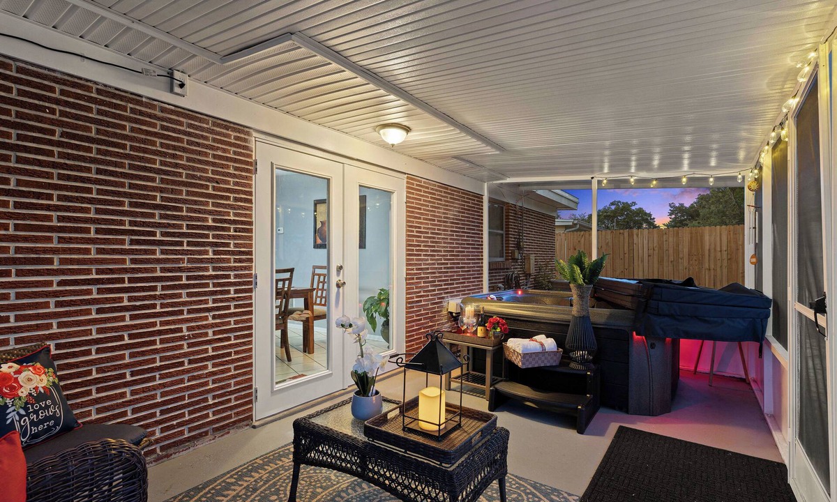 Lake Somerset House | Orlando Health Access | Pet-Friendly Lakeland Gem