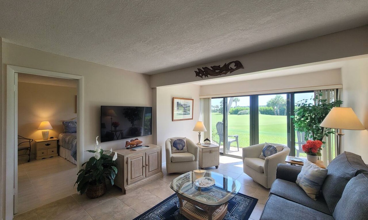 Fort Pierce Condo | OV 312 Pond/Golf Course View Condo-Paradise Vacation Rental in Ocean Village