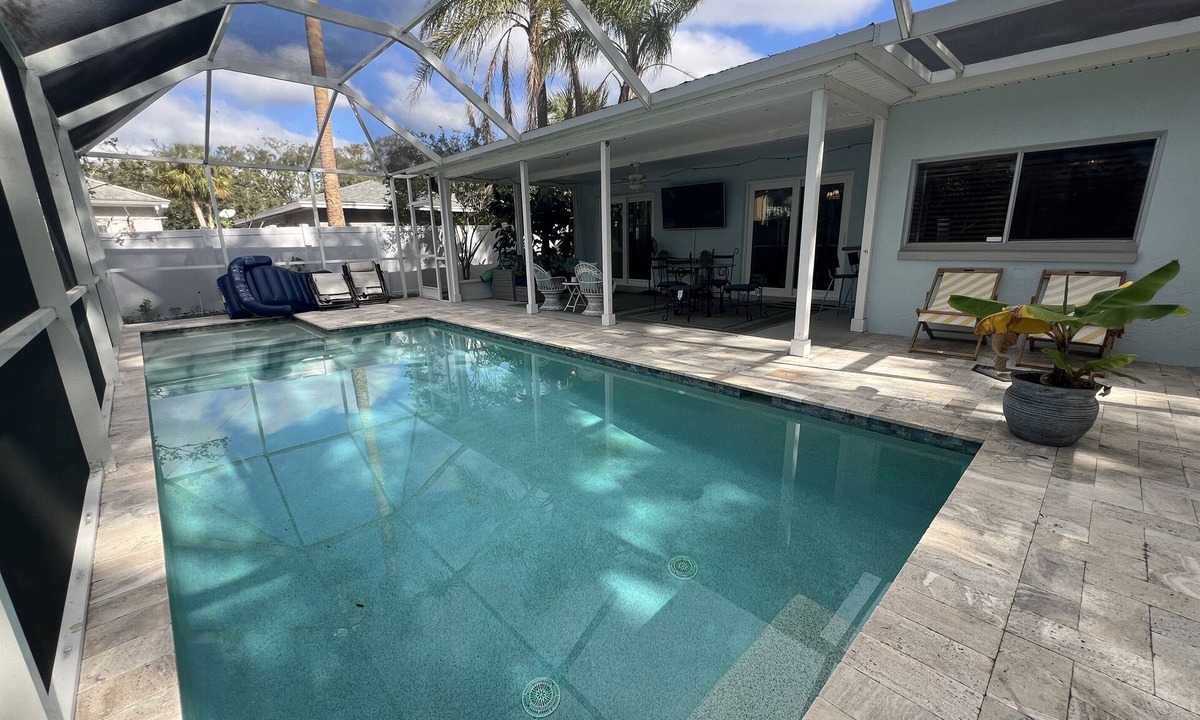Palm Harbor House | Palm Harbor "Sunset Beacon Retreat"