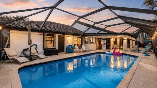 Greenview Shores House | Palm Pool by AvantStay