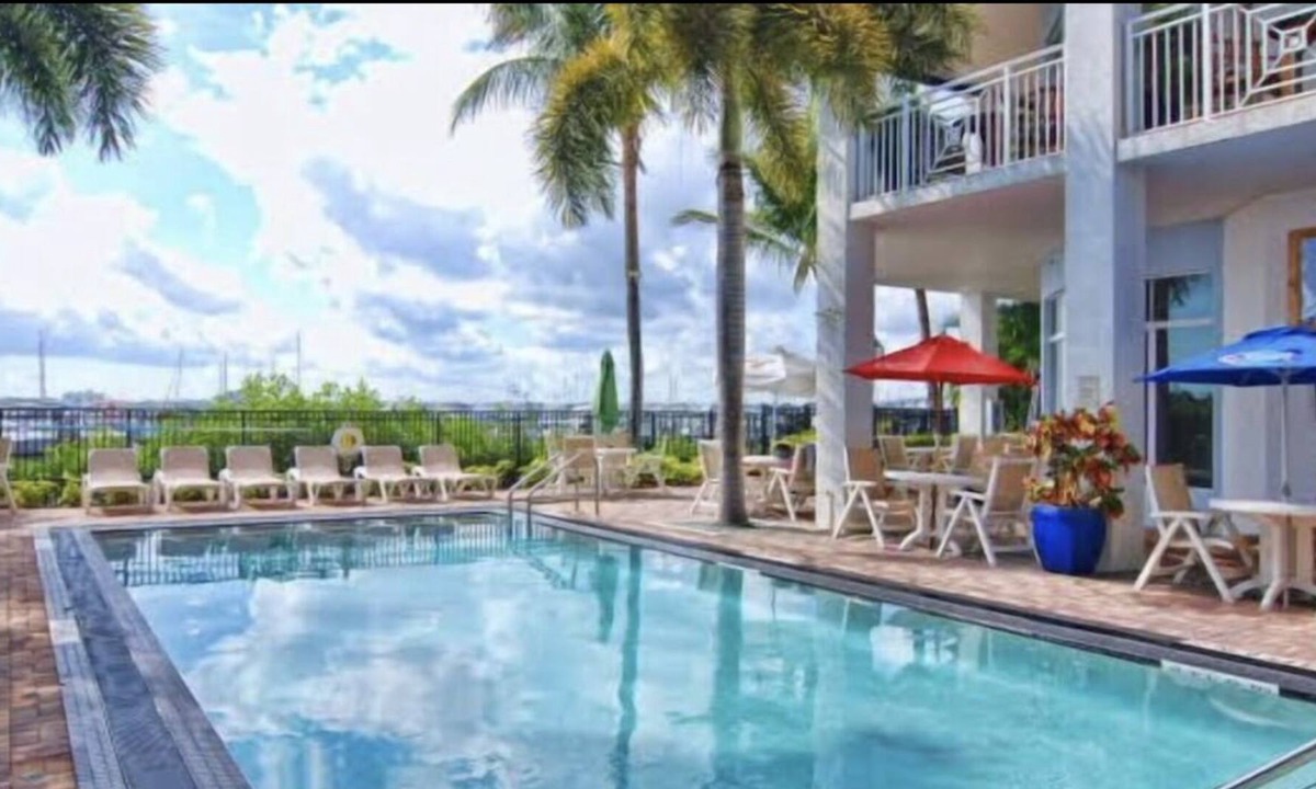 Stuart Condo | Panoramic Views Of The Water From The Condo With Endless Amenities.