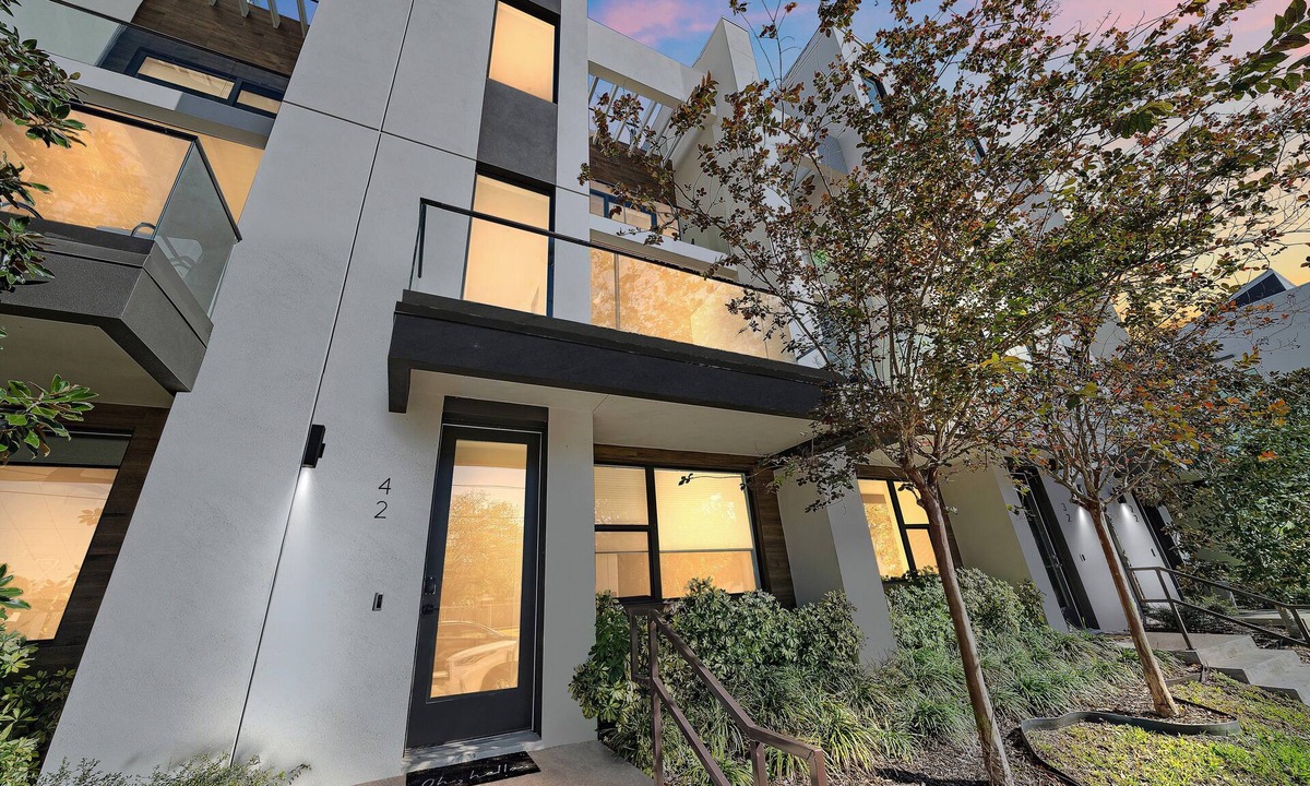 Downtown House | Paradise Living in Uptown Sarasota